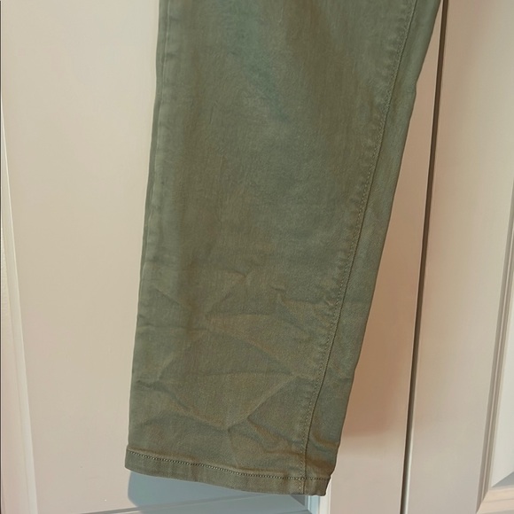 LOFT Sage Green Modern Crop Jean size 6 - Picture 3 of 8